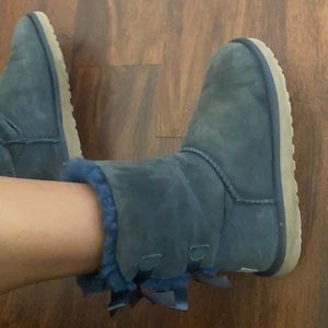 Ugg boots, size 7, navy blue